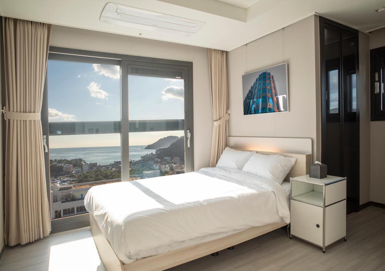 Y Collection By Uh Flat Osiria Aparthotel Busan Exterior photo
